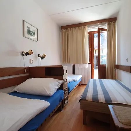 Harmonia Ueduelohaz A Apartment Balatonlelle Exterior photo