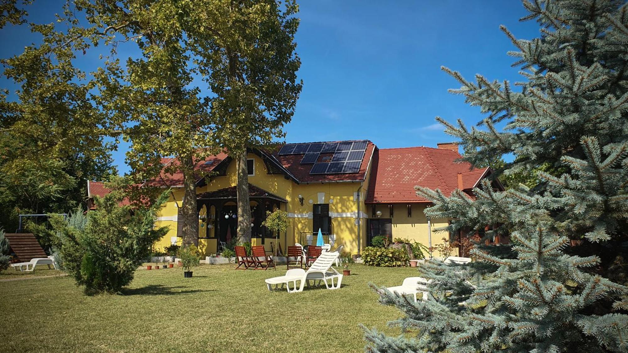 Harmonia Ueduelohaz A Apartment